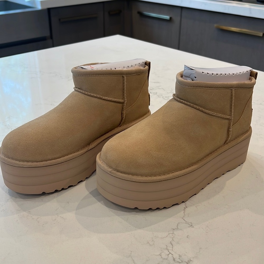 Brand New Authentic UGG Ultra Mini Platform in Driftwood